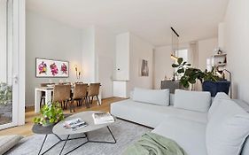 Bright Waterfront Apartment